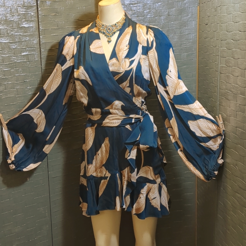 Silk Banana Republic Mini